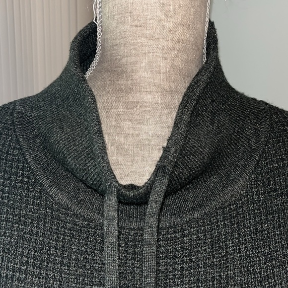LOU & GREY | TUNIC SWEATER | SIZE XL WAFFLE KNIT IN OLIVE COLOR - Picture 3 of 7